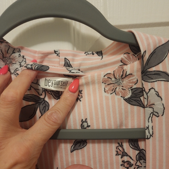 Night Robe - Picture 3 of 3